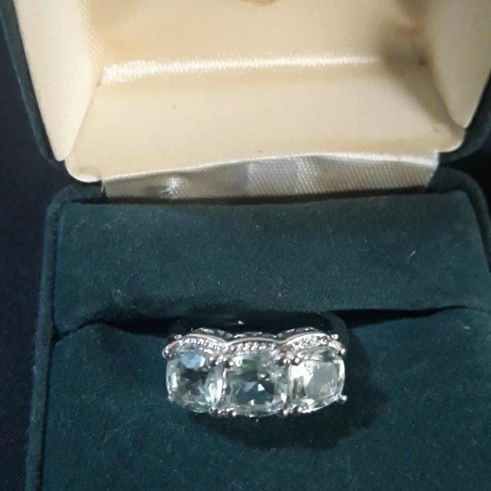 Genuine Green Amethyst Ring sz 6